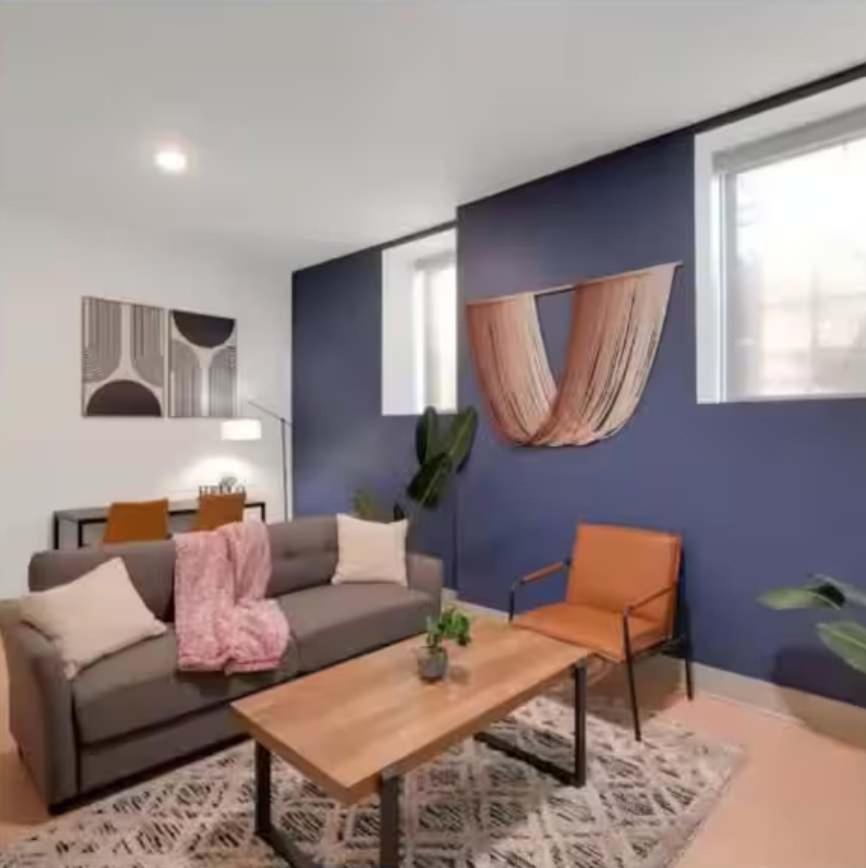Derby Location 9-mins To Churchill Downs Apartment *