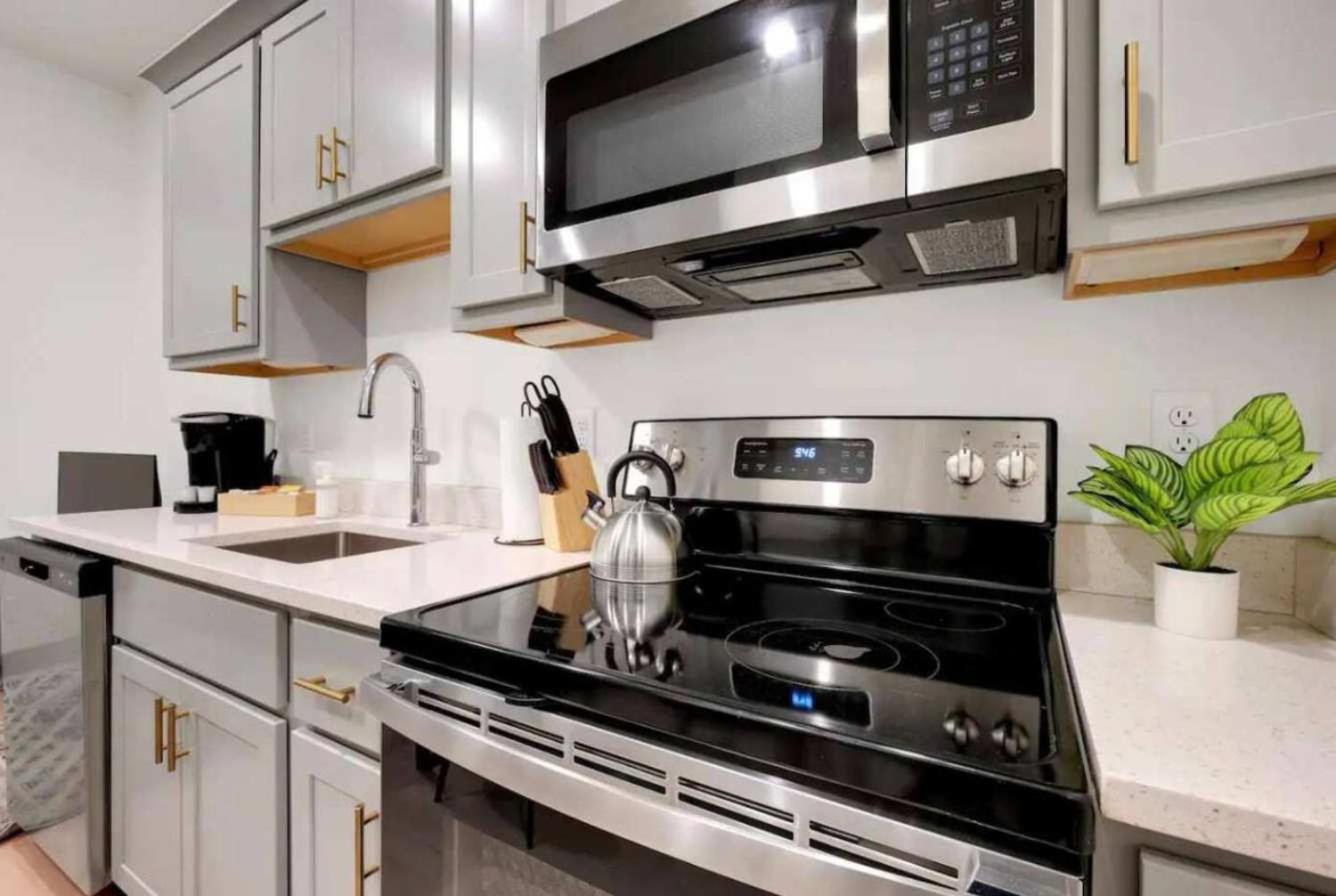 Apartment Derby Location 9-mins To Churchill Downs Louisville