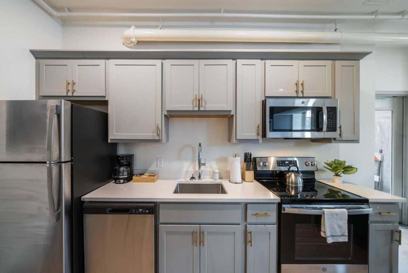 Apartment Derby Location 9-mins To Churchill Downs *