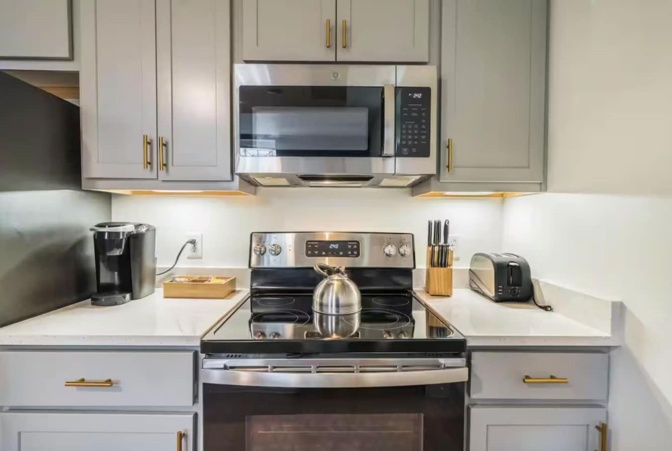 Apartment Derby Location 9-mins To Churchill Downs Louisville
